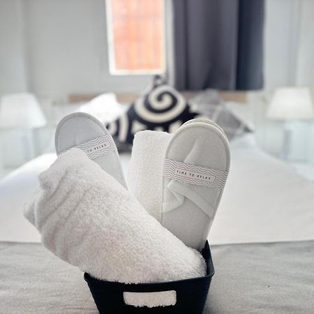 Cinco Torres Suites มาดริด ภายนอก รูปภาพ